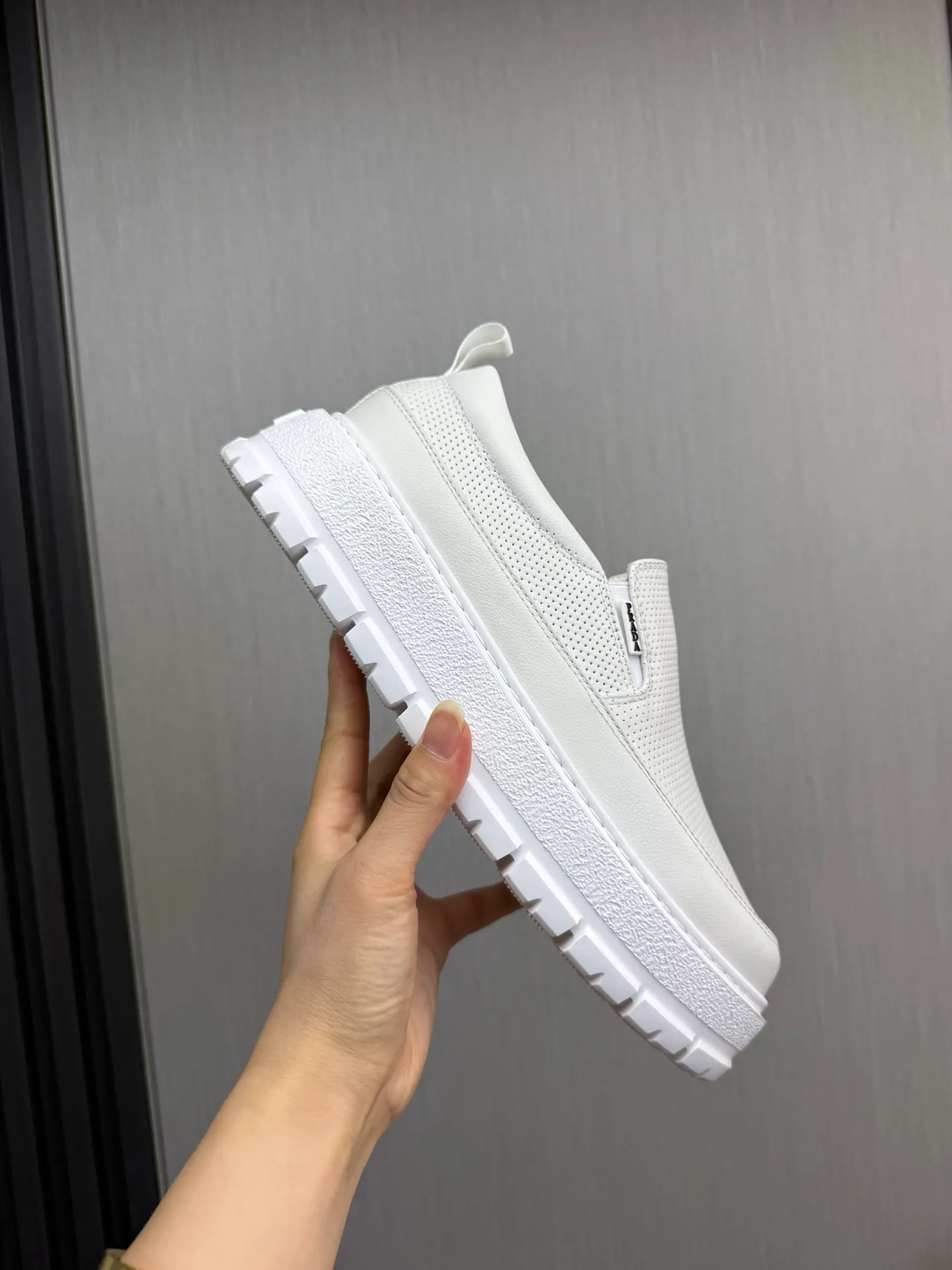 Men's shoes 💰580💰 [PRADA] Men's shoes are popular in the counter, official website is synchronized, 1 high-quality shipment ✔️Imported cowhide punching + cowhide lining, 1🆚1 replica, original sole, 38-45 (45 customized, non-refundable)